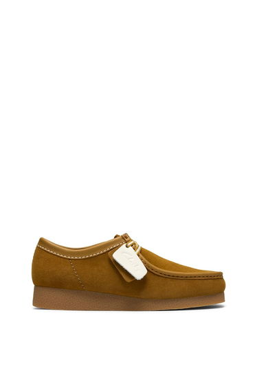 Wallabee EVO Suede Lace-Up Shoe Ochre