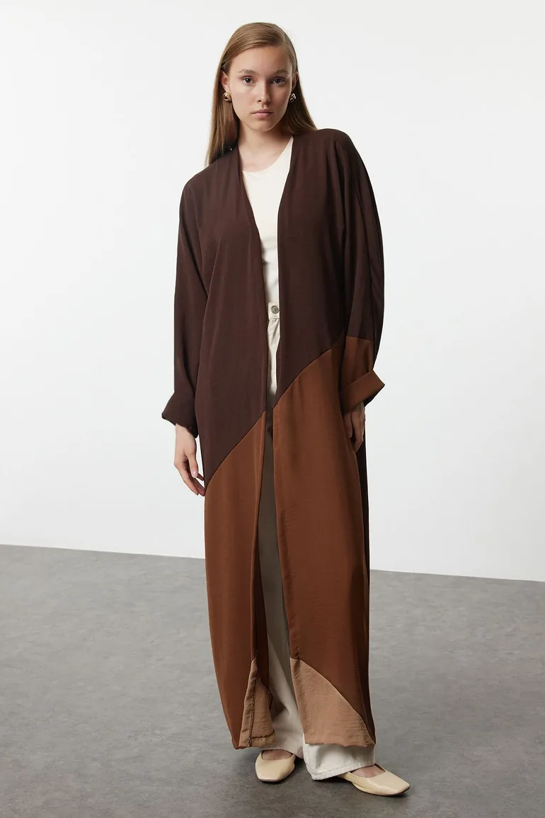 Brown Color Blocked Long Woven Cap & Abaya - 4
