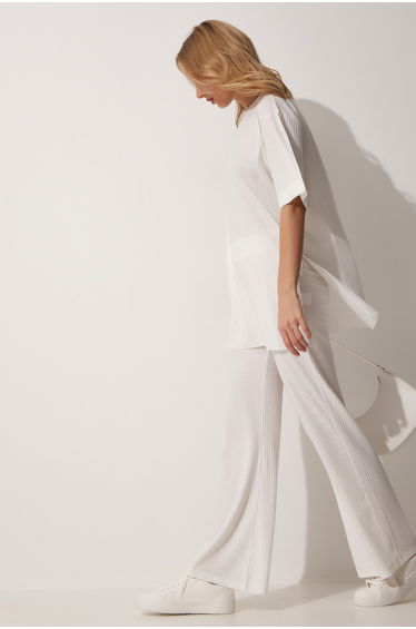 Two-Piece Set - White - Relaxed fit