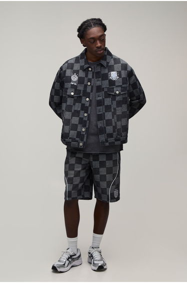 Relaxed Badge Applique Denim Shorts - black