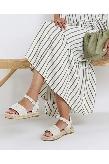 صندل سيمبلي بي متعدد الألوان - للمقاسات العريضة