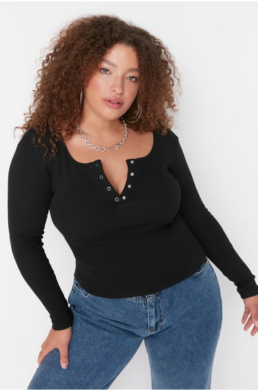 Black Pool Collar Snap Detail Knitted Crop Plus Size Blouse