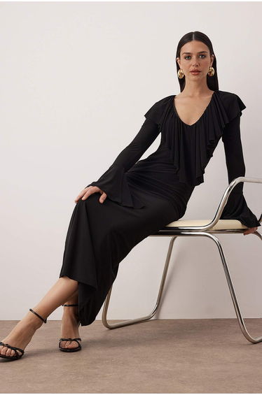 Black ruffled knitted sandy midi lined chic/evening dress
