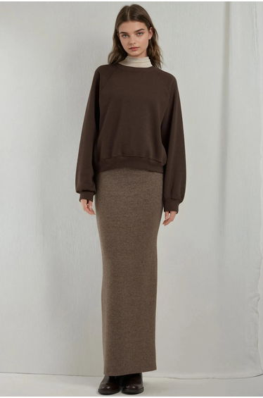 Elastic Waist Soft Textured Skirt with Slit