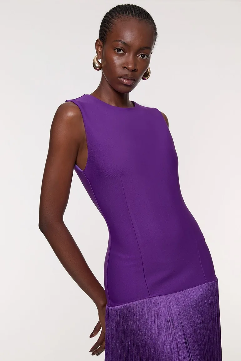 فستان محبوك بحواف شراشيب - 1