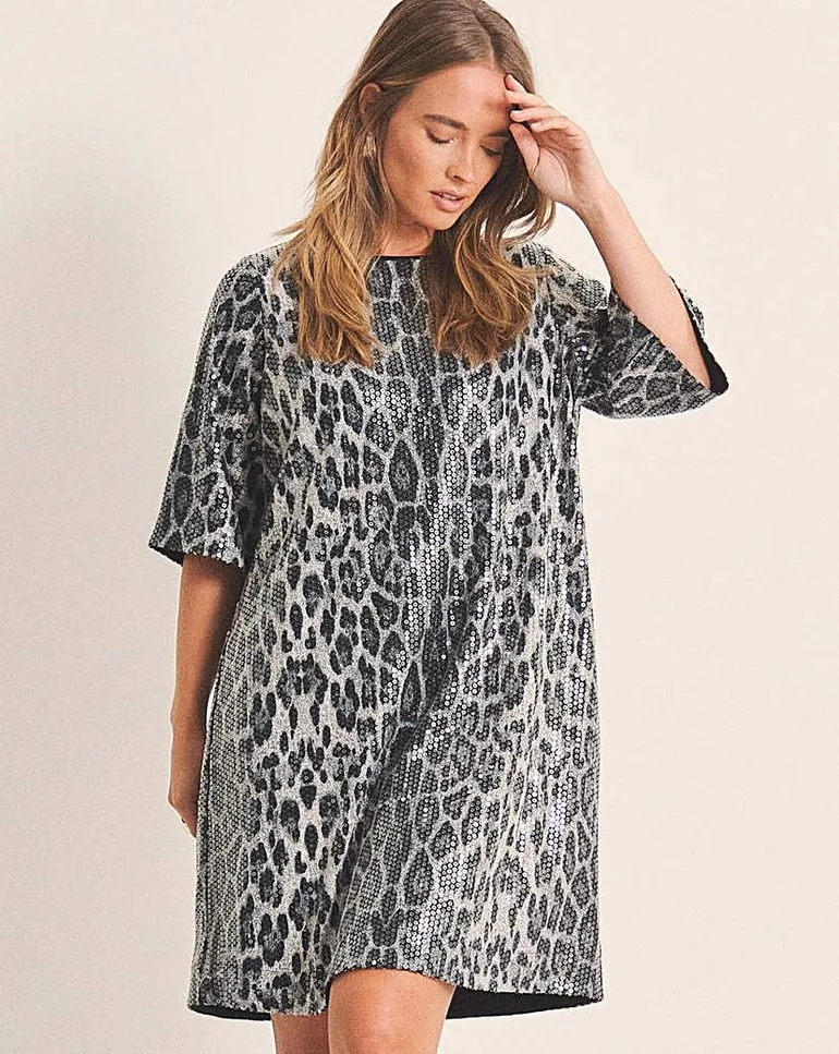 grey leopard shirt dress boohoo Women's Leopard Print Short Sleeve Denim Dress | Size: 2