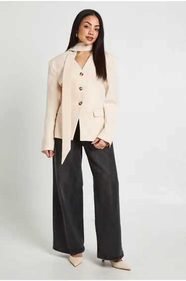 بليزر بوهو بلون كريمي