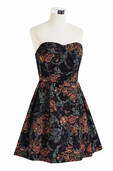 فستان قصير سترابليس