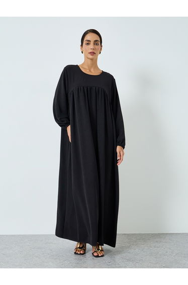 Women Black Round Neck Pleated Jalabiya