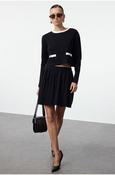 Black Premium Yarn/Special Yarn Pleated Skirted Knitwear Top-Bottom Set
