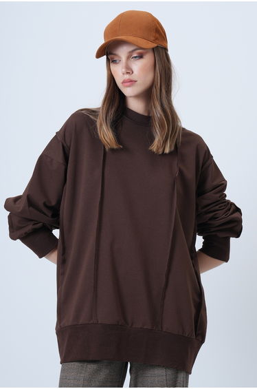 Woman's brown stitch detailed oversize design sweatshirt
