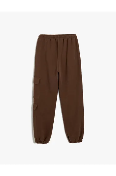 بنطلون رياضي بربطة خصر بجيوب 