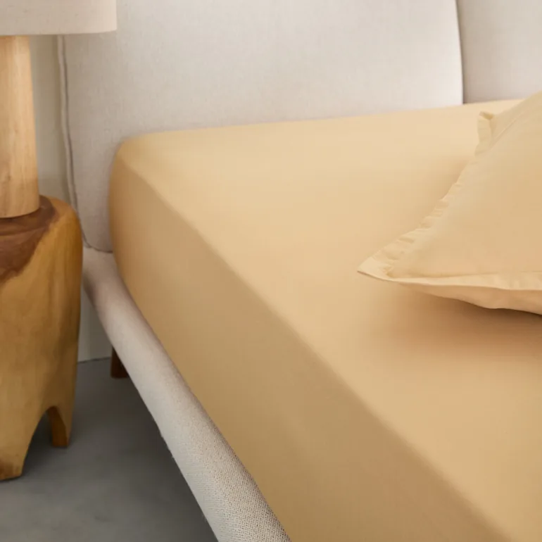شرشف سرير قطن أصفر بحواف مطاطية - 2