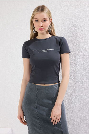 Anthracite Slogan Printed Crop Fitted/Fits Body Knitted T-Shirt