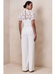 جمبسوت بتداخل دانتيل بياقة عالية - أبيض - 1