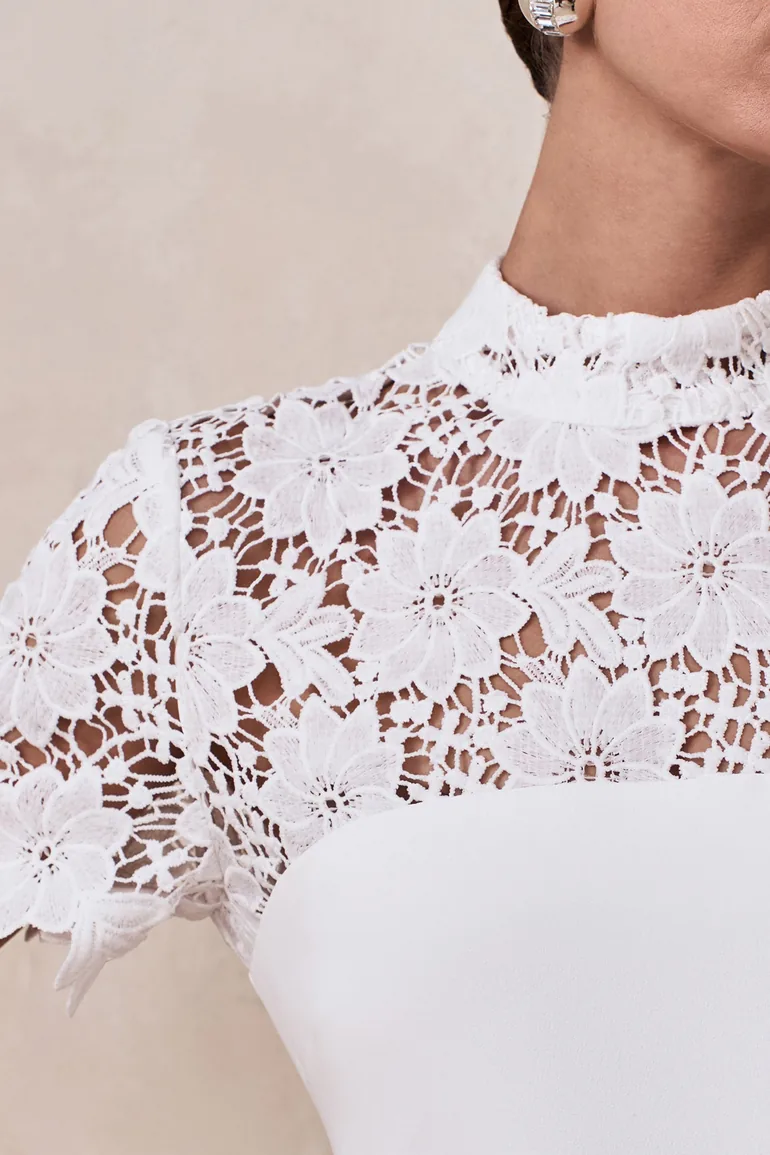 جمبسوت بتداخل دانتيل بياقة عالية - أبيض - 6