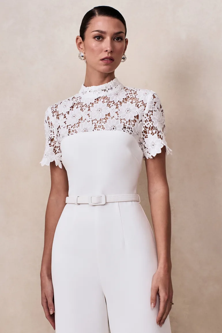 جمبسوت بتداخل دانتيل بياقة عالية - أبيض - 4