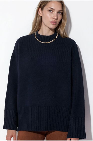 VIORNA Plain Crew Neck Sweatshirt