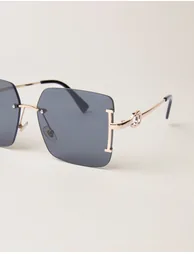 نظارة شمسية بلو فانيلا باللون الأسود - 4