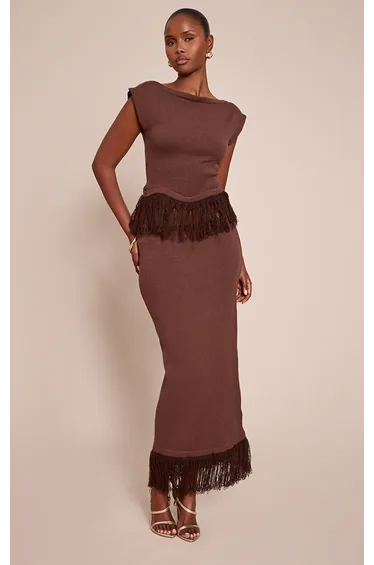 توب بريتي ليتل ثينق بني بلا أكمام