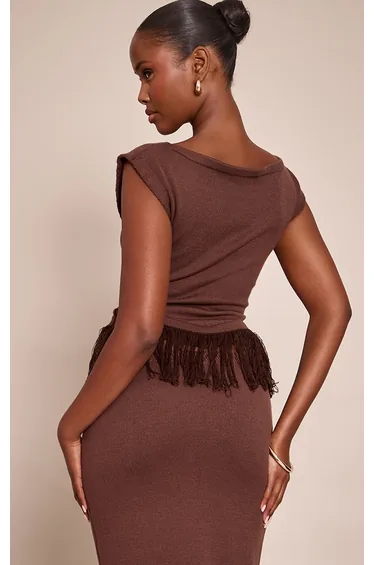 توب بريتي ليتل ثينق بني بلا أكمام