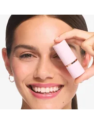 أحمر خدود ميكاب ريفليوشن Pinched Light Pink - 2