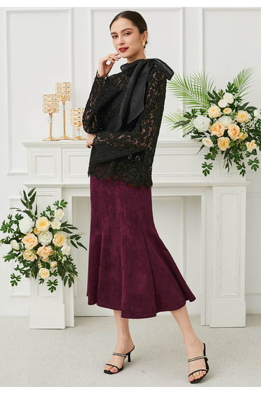 Side Bowknot Full Lace Top in Black