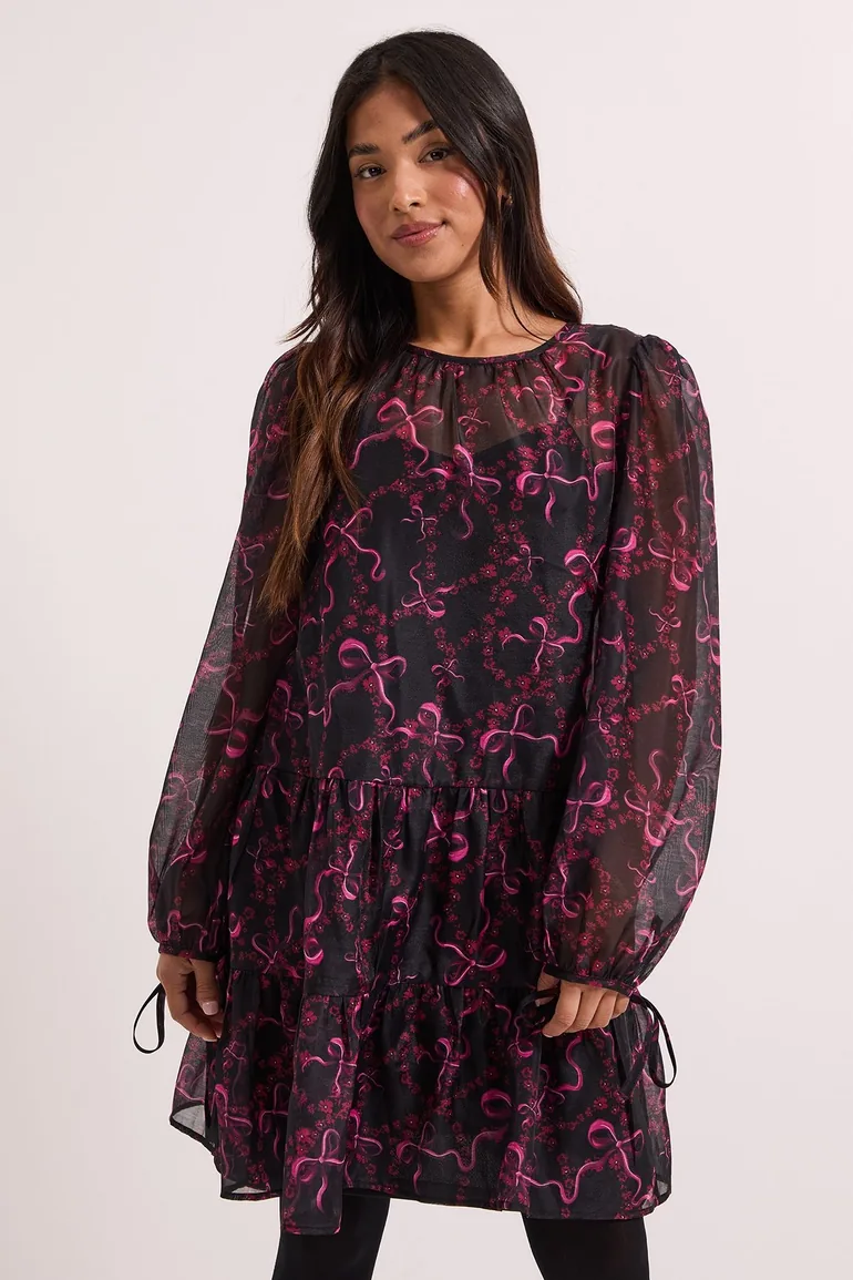 Petite DP Luxe Printed Organza Blouson Sleeve Mini Dress Dorothy Perkins Multicolour : Dresses : VogaCloset Oman Petite DP Luxe Printed Organza Blouson Sleeve Mini Dress Dorothy Perkins Multicolour : Dresses : VogaCloset Oman