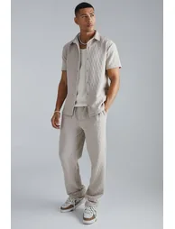 طقم بنطلون إستريتش و قميص إستريتش بأكمام قصيرة