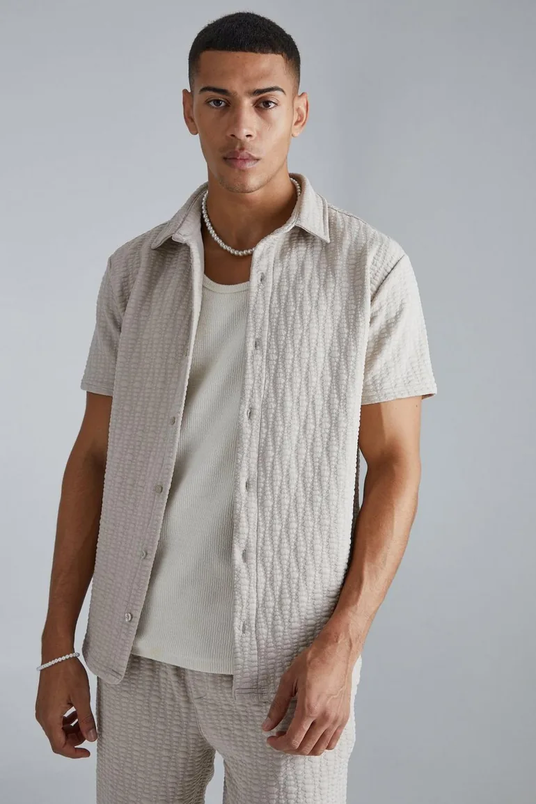 طقم بنطلون إستريتش و قميص إستريتش بأكمام قصيرة - 2