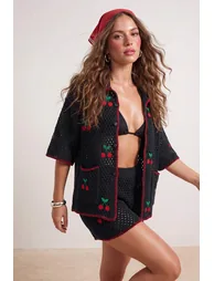 كيمونو متعدد الألوان