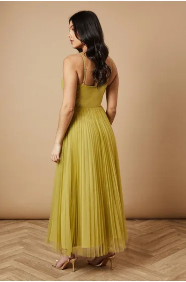 فستان ماكسي بتفصيلة كورسية 