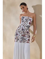 فستان ماكسي ميش مزين بأحجار بخصر منسدل بتصميم لف بياقة بأكتاف مكشوفة - كريمي - 2