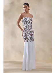 فستان ماكسي ميش مزين بأحجار بخصر منسدل بتصميم لف بياقة بأكتاف مكشوفة - كريمي