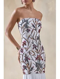 فستان ماكسي ميش مزين بأحجار بخصر منسدل بتصميم لف بياقة بأكتاف مكشوفة - كريمي - 5