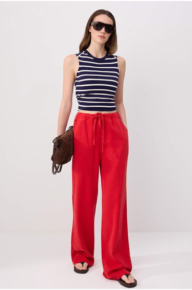 Red More Sustainable 100% Tencel ™ Elastic Waist High Waist Jeans