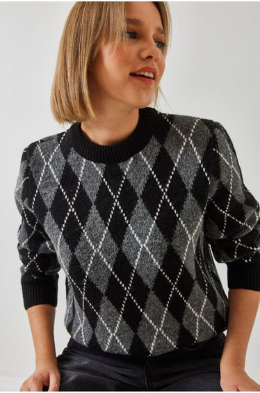 LUCCI Baklava Pattern Crew Neck Knitted Sweater