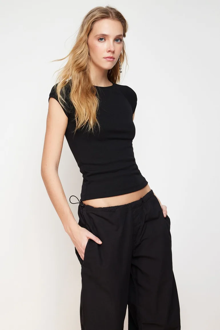 Black Moon Sleeve Fitted Stretchy Knitted Blouse