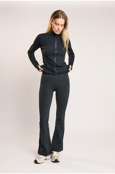 Signature Black Flare Leggings