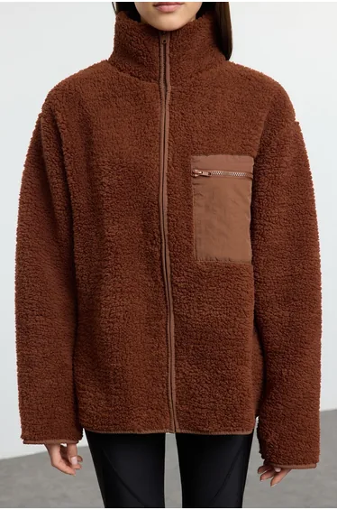 سويتشيرت ترينديول بني بأكمام طويلة