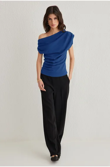 Saks Gather/Drape Detailed Draped Asymmetric Collar Knitted Blouse