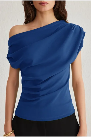 Saks Gather/Drape Detailed Draped Asymmetric Collar Knitted Blouse