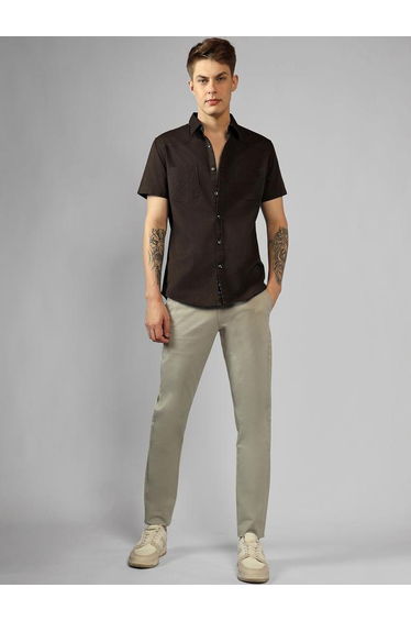 Solid Regular Fit Collared Shirt with Pockets