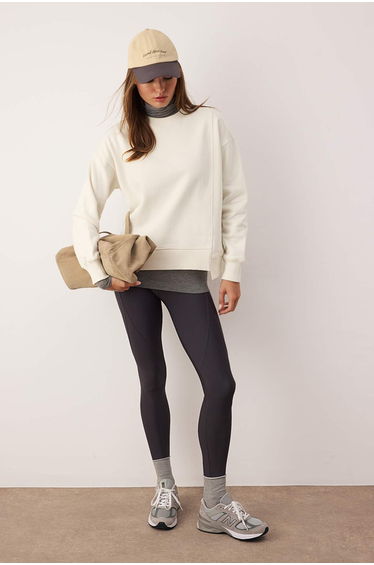 Ecru premium oversize/wide mold stitch detail thick inner fleece knitted sweatshirt