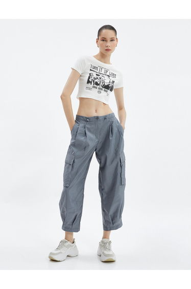Cargo Pants Parachute Fabric Pleat Detailed. Pockets. Comfortable fit.
