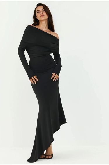Elegant Bodycon Maxi Dress with Boat Neck