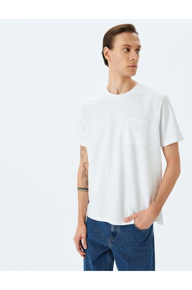 Basic T-Shirt