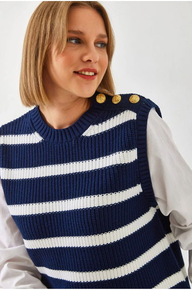 LUCCI Striped Ribbed Knitwear Sweater Vest with Button Closure