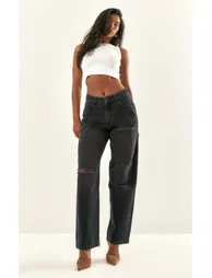 PRETTYLITTLETHING Washed Black Ripped Knee Boyfriend Jeans - 3