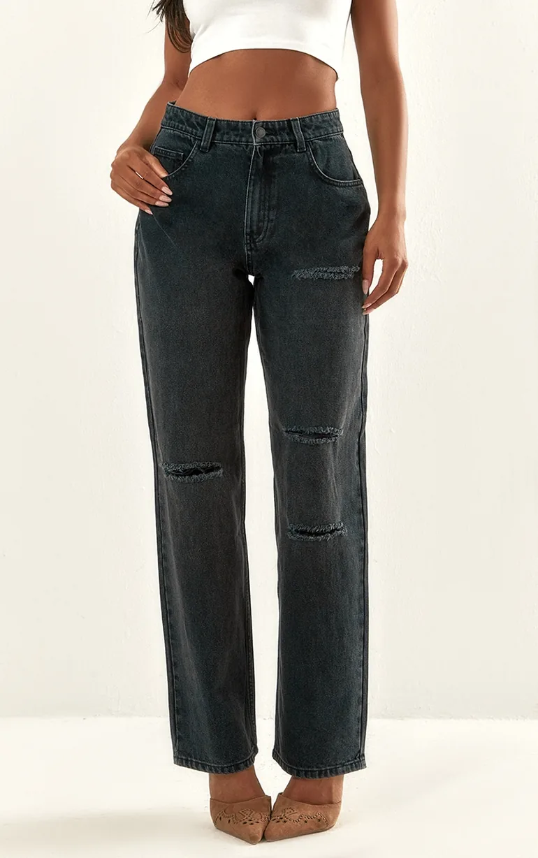 PRETTYLITTLETHING Washed Black Ripped Knee Boyfriend Jeans - 1